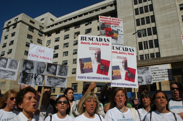 Cuando Villarruel salía a marchar con Pando. Foto: Enrique García Medina.