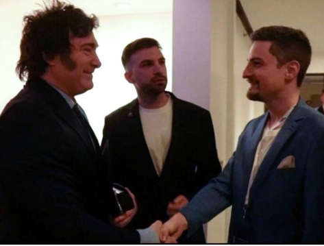 En la mira. Juan Grabois. querellante en la causa, tuiteó la foto de Milei con Novelli y Terrones Godoy. Foto: Redes sociales