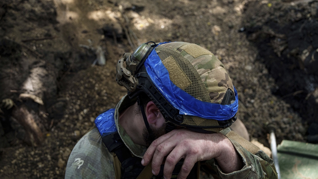 Imagen ilustrativa. Un militar ucraniano Evgeniy Maloletka / AP