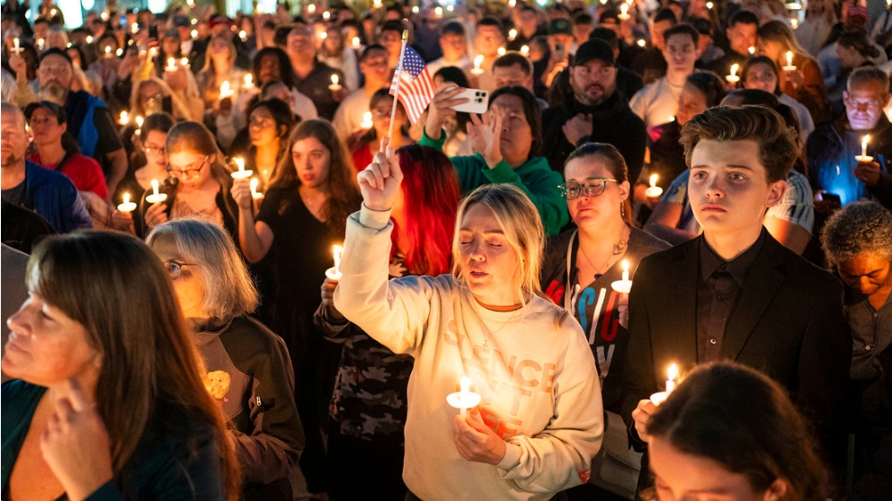 Un acto de oración por el activista político Charlie Kirk, asesinado a tiros durante un acto público, el 10 de septiembre de 2025 en Seattle, Washington. David Ryder / Gettyimages.ru