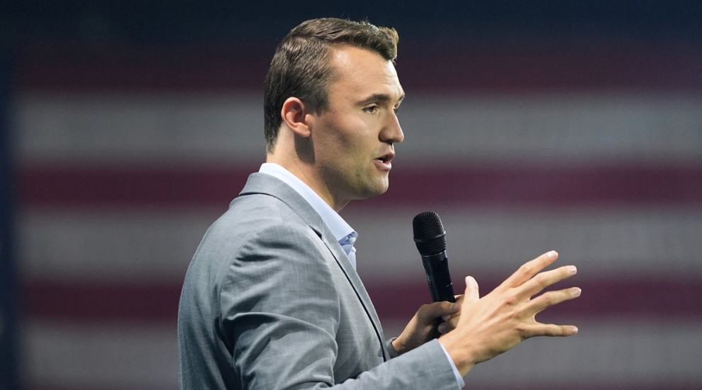 Charlie Kirk pronuncia un discurso en un evento de Turning Point en West Palm Beach, el 26 de julio de 2024. Alex Brandon / AP