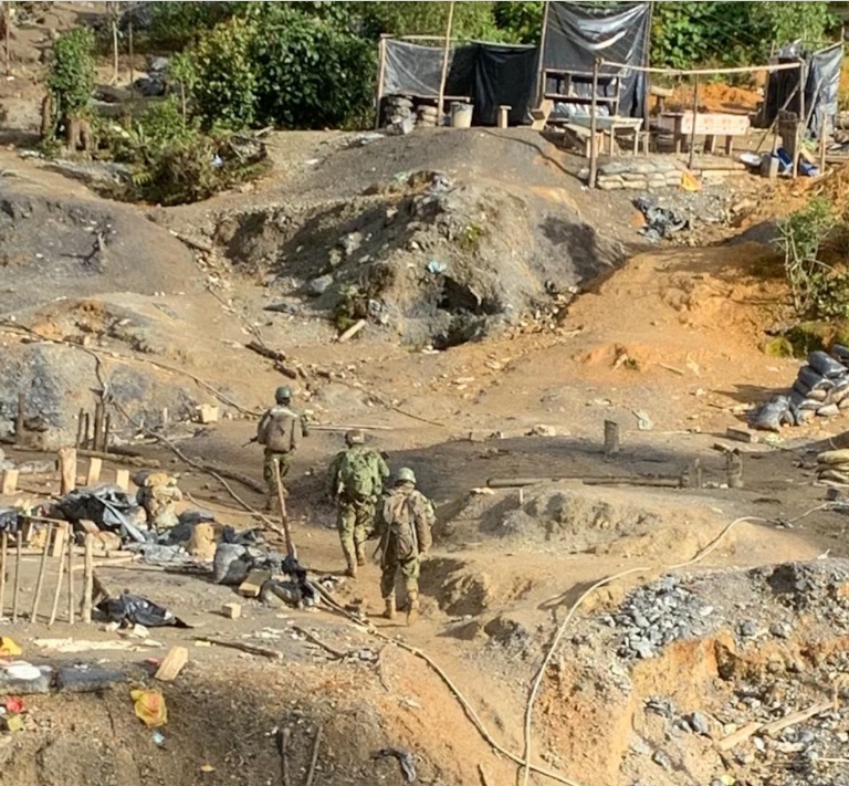 La zona de Buenos Aires, en Ecuador, es uno de los epicentros de minería ilegal. (Ejército Ecuador)