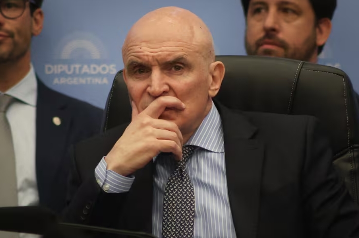Comisión de Presupuesto y Hacienda en la Cámara de Diputados de la Nación. Preside José Luis Espert, invitado Secretario Carlos Guberman. 01/10/2025 Camila Godoy