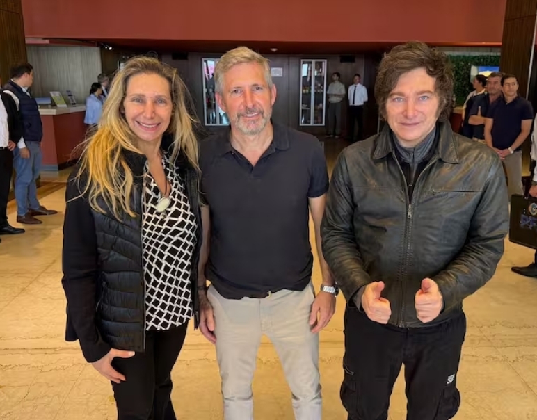 Karina, Frigerio y Milei este sábado en Paraná.