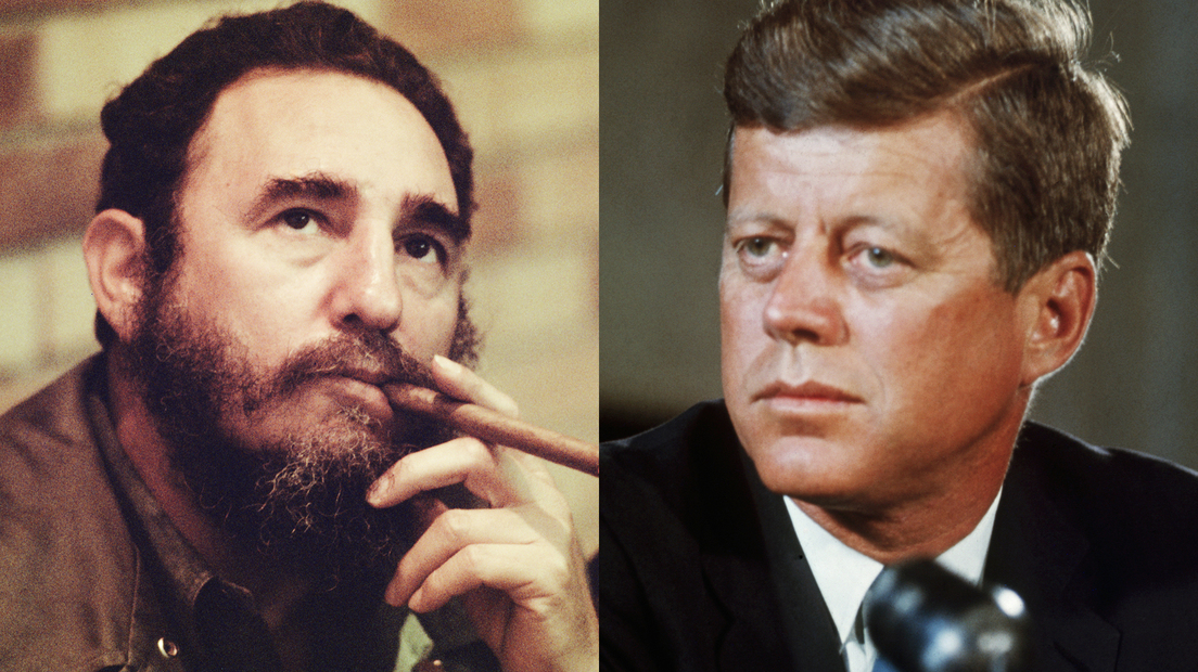 Fidel Castro (i) y John F. Kennedy. Bettmann / David Hume Kennerly / Gettyimages.ru