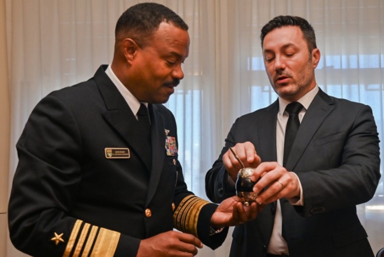 Luis Petri y Alvin Holsey, jefe del SOUTHCOM