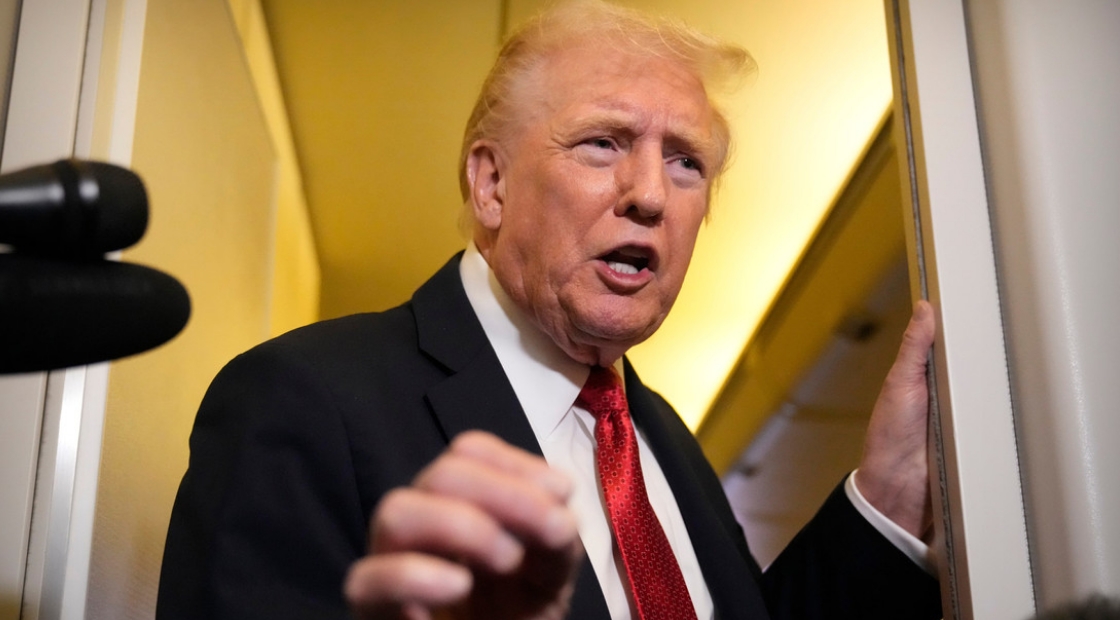 Mark Schiefelbein / AP