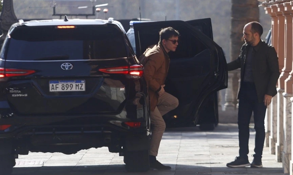 Negocian una pax libertaria que incluya a Santiago Caputo :: ALTERNATIVA