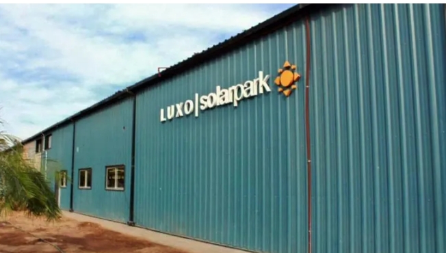 Luxo, una firma de confección de ropa radicada en La Rioja, que tiene alrededor de 30 empleados, despidió a 13 la semana pasada.