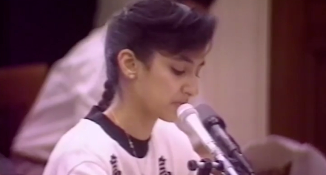 Nayirah Al-Sabah, la adolescente kuwaití que contó ante el congreso de EE.UU. la historia del robo de incubadoras y asesinato de bebés en octubre de 1990. C-Pan