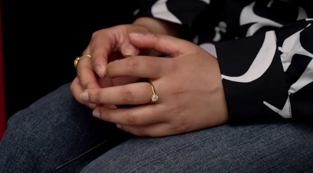 Sara dice que su situación empeoró cuando su marido se volvió violento