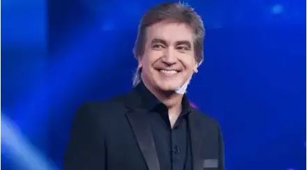 Dante Gebel es conferencista actor y conductor de televisión.