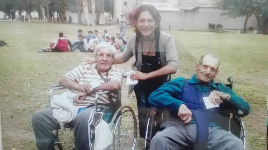 Fabiana Cruz trabajó como cuidadora de personas adultas mayores. “Dedicarles mi tiempo y energía fue una oportunidad”.