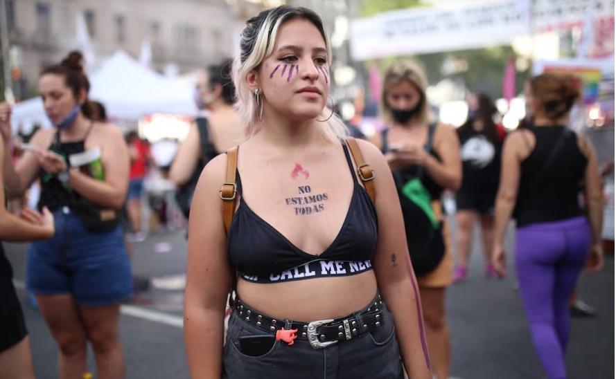 El 8M marchamos por todas las formas de violencias machistas, en un contexto de femicidios y transfemicidios sin políticas públicas aliadas. (JoseNico)