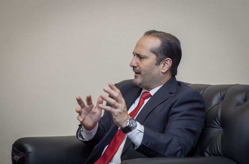 Jalil Rachid, ministro de la Senad