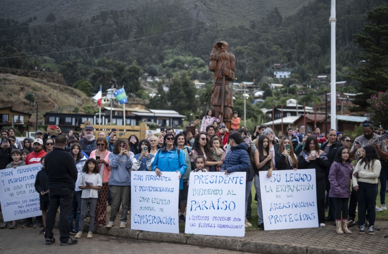 Presidente Boric en Juan Fernández, foto Presidencia