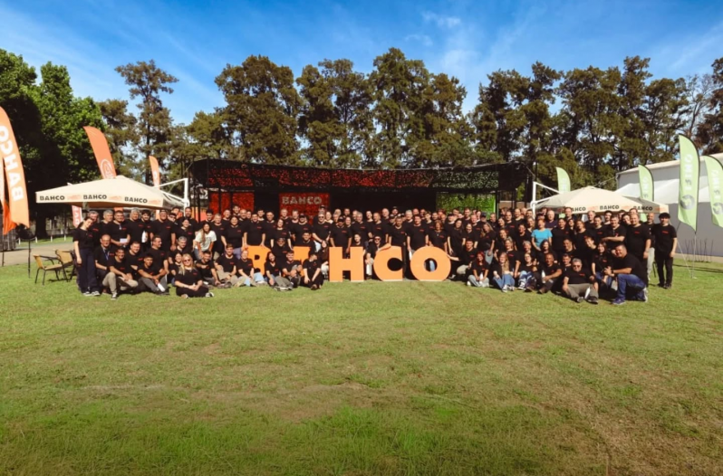 En diciembre pasado la empresa organizó en la planta de Santo Tomé una feria de herramientas