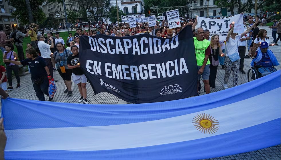 EMERGENCIA DISCAPACIDAD (Guido Piotrkowski, Guido Piotrkowski)