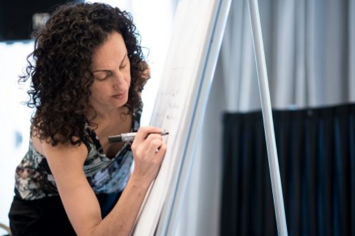 Mara Gorini, la mano derecha de Karina Milei.