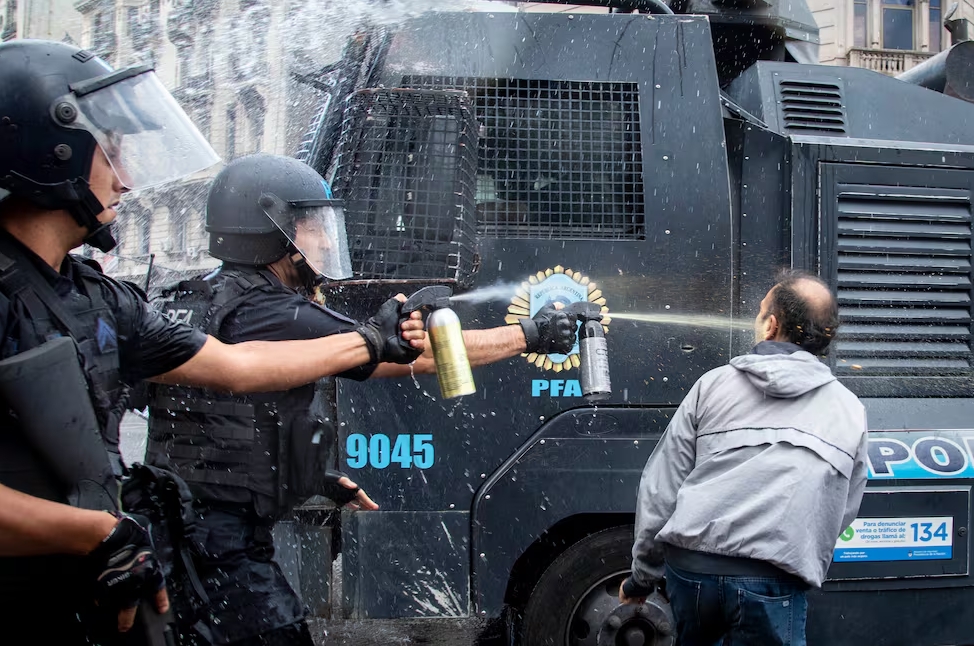 JUBILADOS REPRESION-12/03/2025 (NA)