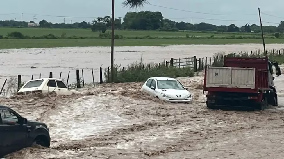 Rutas y caminos anegados En Salta, una inundación a comienzos de este años afectó zonas agropecuarias. (Imagen web)