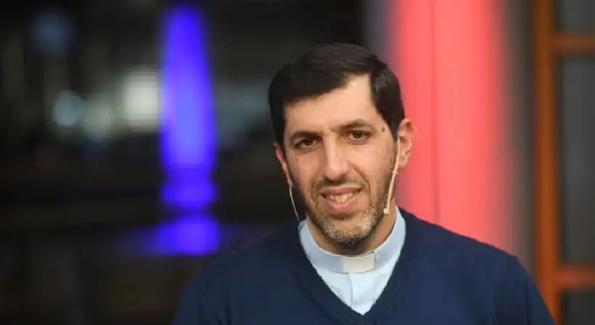 El vocero del arzobispado de Córdoba, presbítero Munir Bracco, sostiene: "Apostar no es jugar, hay que volver al juego lúdico, a conversar con niños y adolescentes"