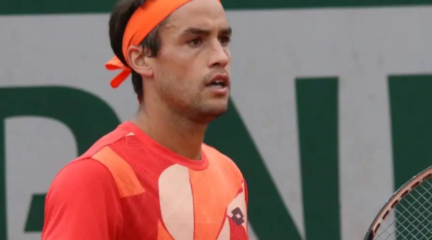 El tenista Nicolás Kicker era una de las jóvenes promesas del tenis argentino hasta que truncó su futuro por perder un partido de forma intencional