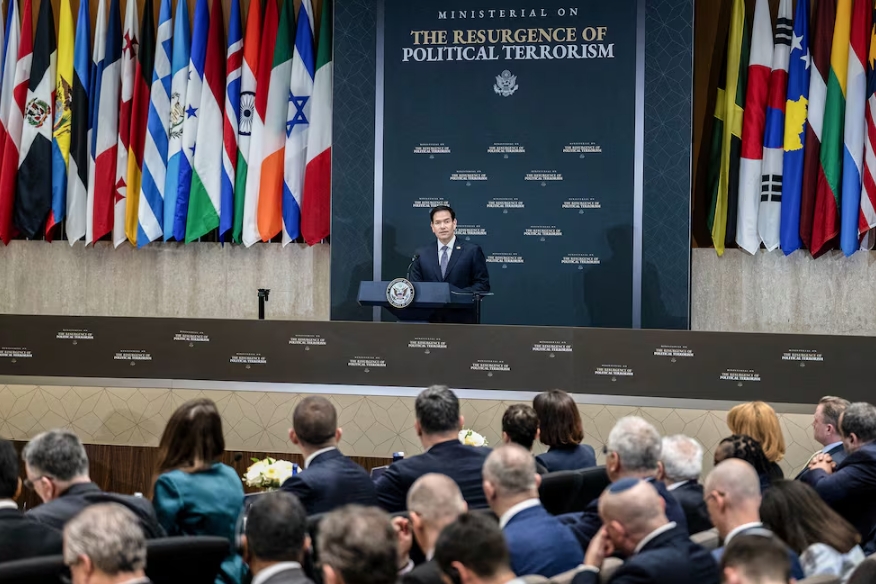 Marco Rubio fue la estrella principal de la reunión global contra el terrorismo de izquierda. BRENDAN SMIALOWSKI. AFP