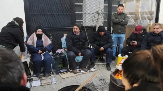 Según señalaron, el deterioro del poder adquisitivo de la Polícía de Santa Cruz llevó a numerosas familias a una situación límite. (Foto: Mundo Gremial).