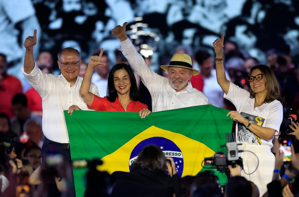 El vicepresidente de Brasil, Geraldo Alckmin, la segunda dama de Brasil, María Lucía "Lu" Alckmin, el presidente de Brasil, Luiz Inácio Lula da Silva, y la primera dama, Rosangela "Janja" da Silva. AFP. AFP