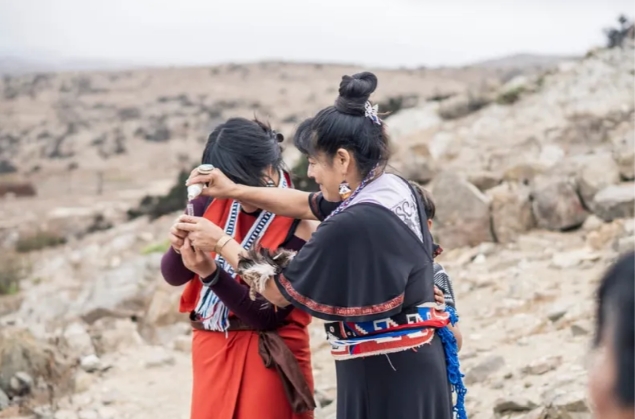 Ciencia y saberes diaguita monitorean la contaminación del agua. Foto: cortesía Red de Mujeres Originarias por la Defensa del Mar/Graciela Escorza