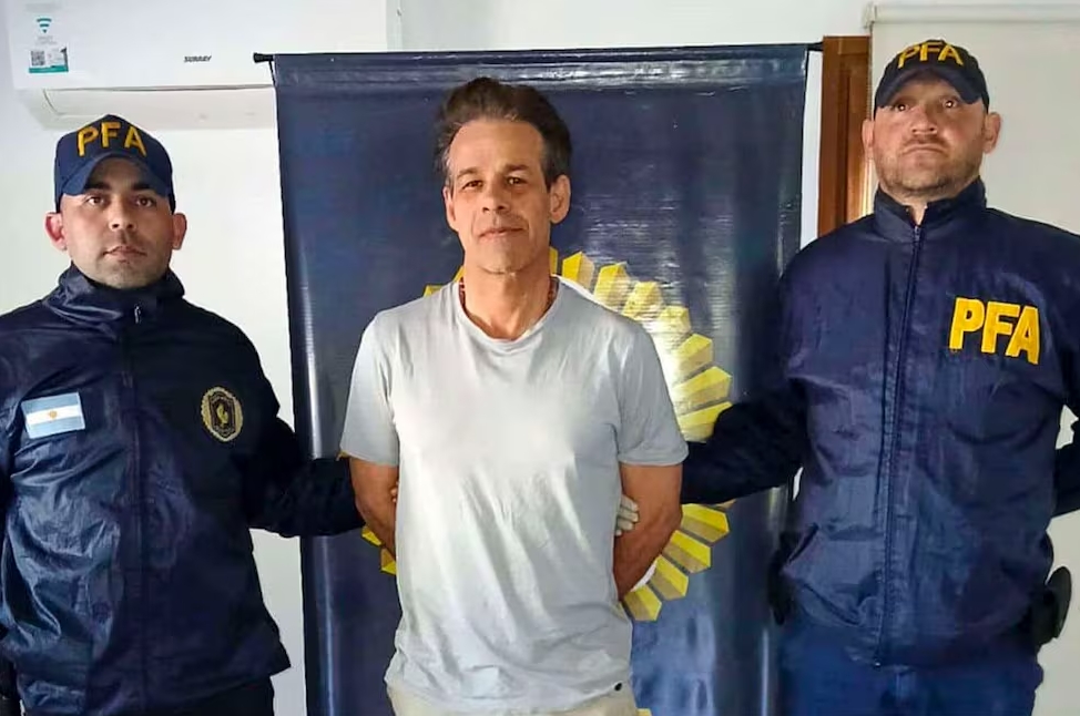 Federico “Fred” Machado al ser detenido en su casa de Viedma. Noticias argentinas