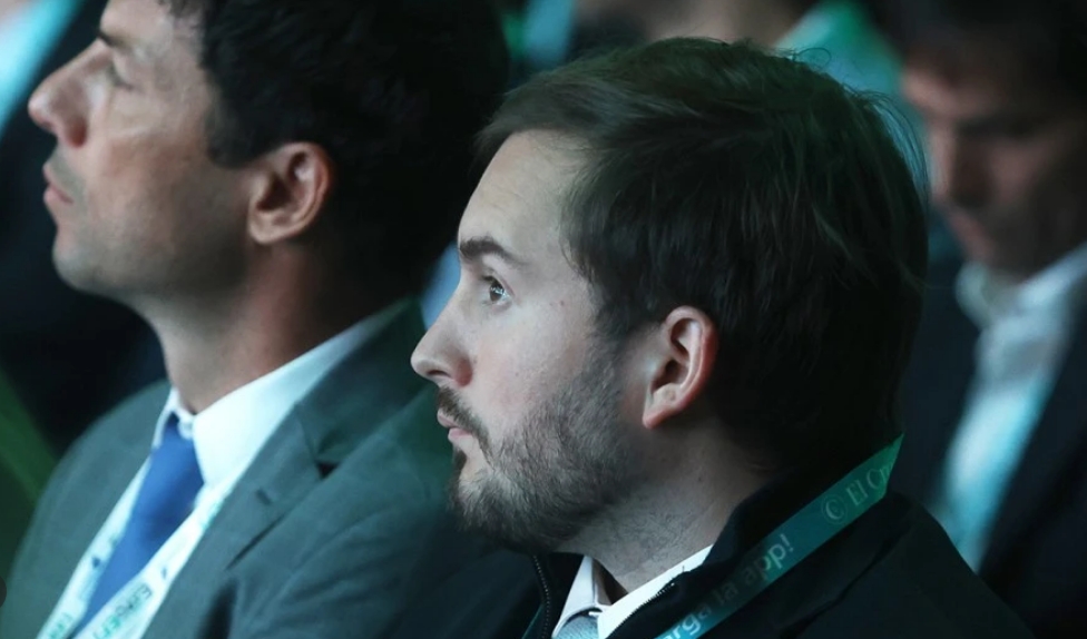 "Fui como cualquier hijo de vecino a sacar un crédito", dijo Felipe Núñez. Recibió un préstamo de 315 mil dólares.