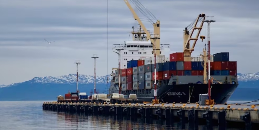 Infraestructura portuaria de Tierra del Fuego, estratégica para las operaciones marítimas hacia Malvinas y la Antártida. Prensa -