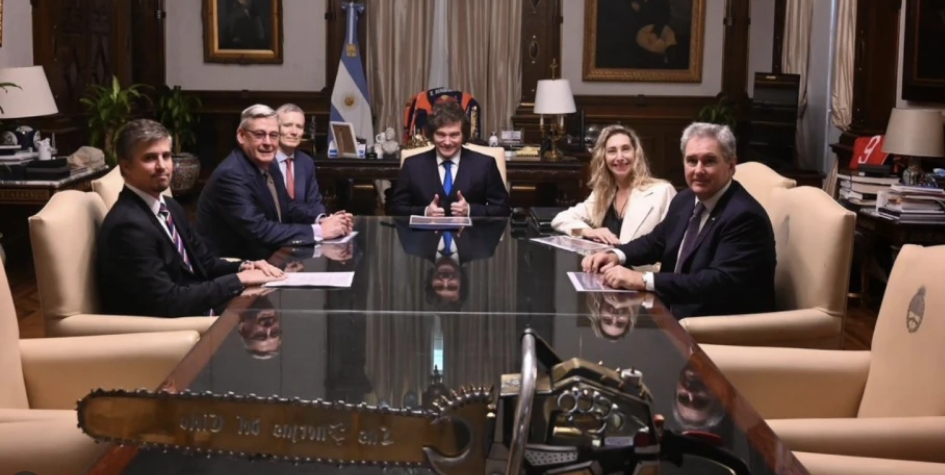 LPO Milei en Casa Rosada con el CEO de Vicuña, Ron Hochstein y José Morea, Country Director.