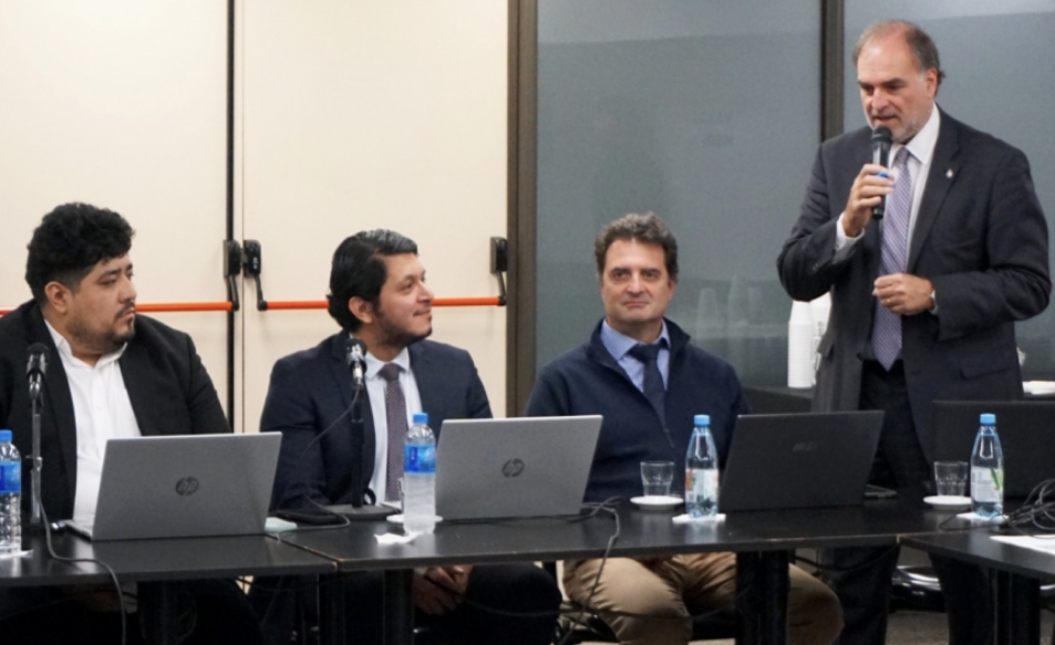 El presidente de la CNV, Roberto Silva.