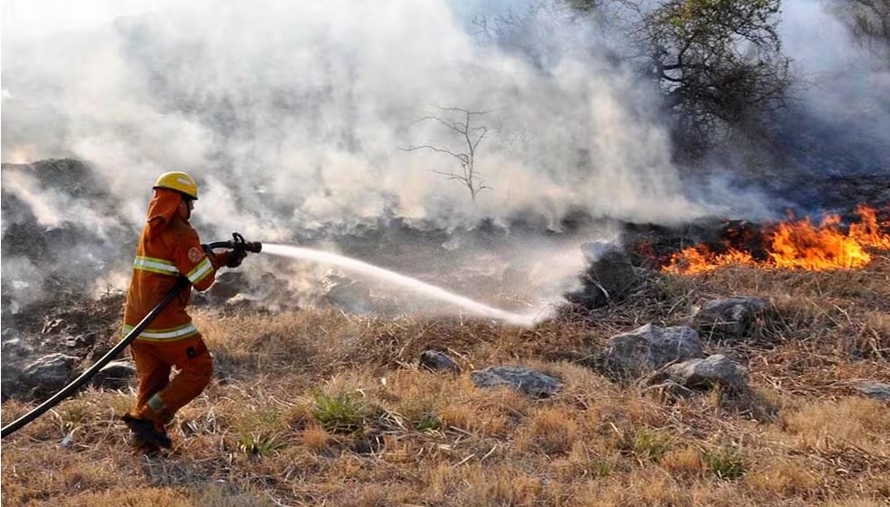 Prevención en el noroeste cordobés. Representantes de bomberos, municipios y vecinos del noroeste se reunieron para sumar aportes al mapa de prevención de incendios. Prensa Gobierno