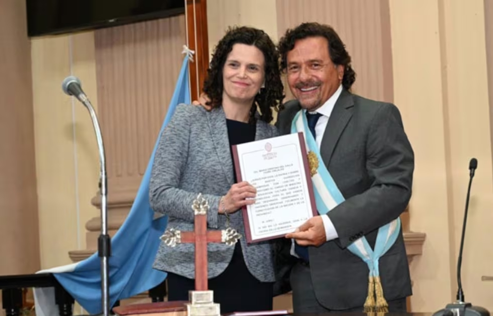 La denuncia original apunta contra la ministra Fiore y su segundo, Williams Becker. Se inició un relevamiento interno en Educación. Prensa -