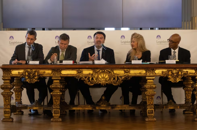 Los juristas Fabricio Guariglia, Ariel Lijo, Sofía Adrogué y George Hanks Jr. Delfina Corbera Pi