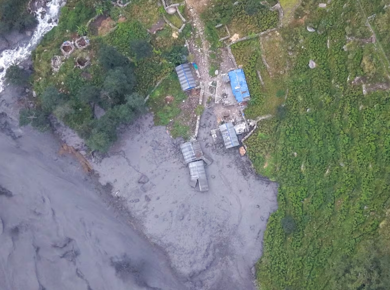 Nepal, 11 October 2026. A debris-laden flash flood has swept away more than a dozen houses and bridges, according to the National Disaster Risk Reduction and Management Authority (NDRRMA). (Inundaciones) EFE/EPA/NTNC-MCAP/HANDOUT HANDOUT EDITORIAL USE ONLY/NO SALES NTNC-MCAP/HANDOUT. EFE