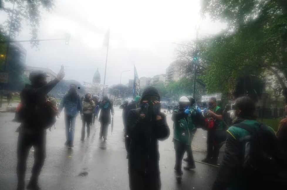 Reprimen la Quinta Marcha Universitaria. Guido Piotrkowski